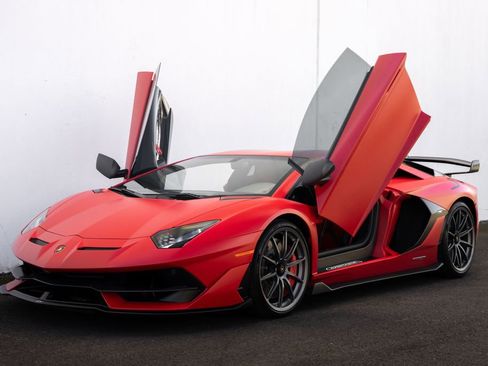 Used 2019 Lamborghini Aventador SVJ image 26