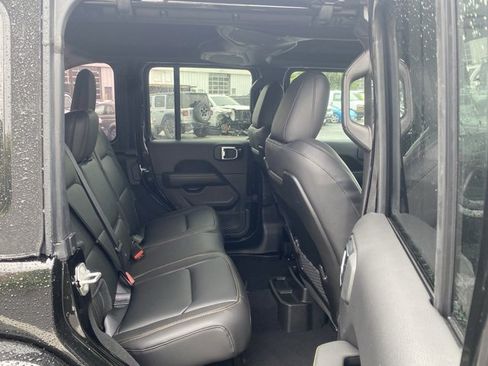 New 2025 Jeep Wrangler Sahara image 30