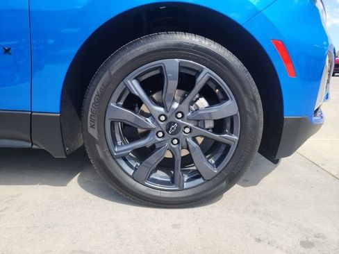 Certified 2024 Chevrolet Equinox RS FWD image 14