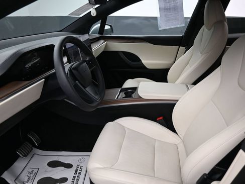 Used 2025 Tesla Model X AWD/4WD image 21