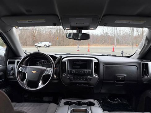 Used 2018 Chevrolet Silverado 1500 LT image 12