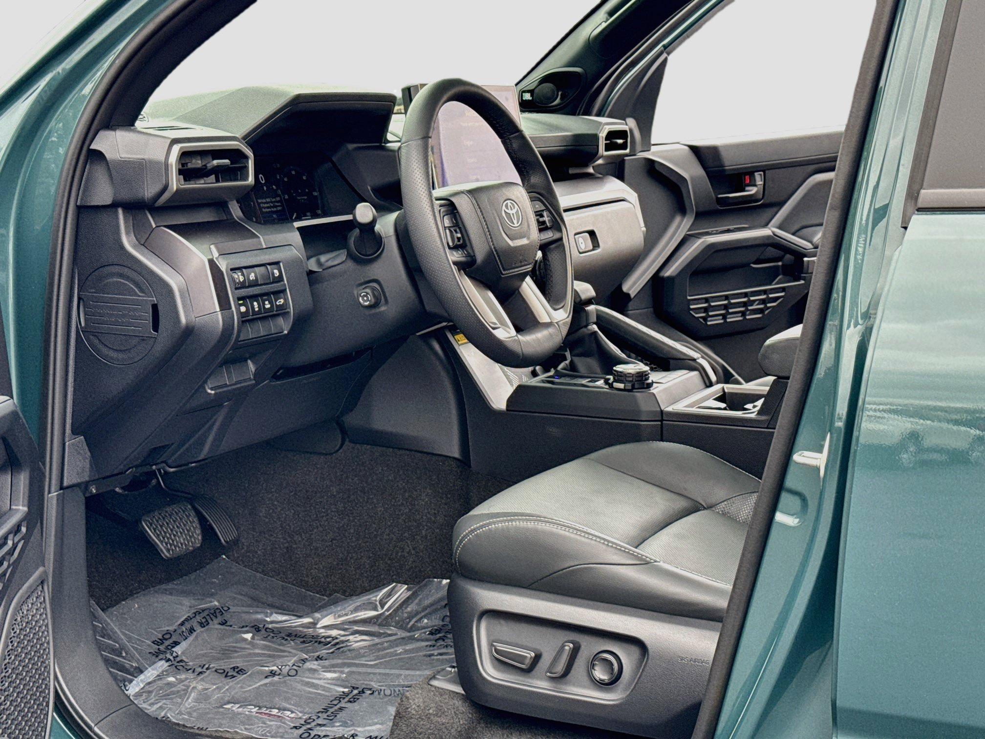 Certified 2026 Toyota 4Runner TRD Off-Road Premium AWD/4WD image 11