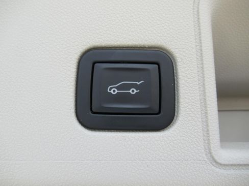 Used 2023 GMC Terrain Denali AWD/4WD image 35