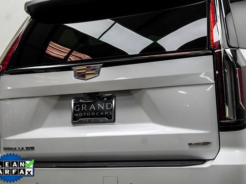 Used 2023 Cadillac Escalade ESV V AWD/4WD image 13