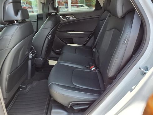 New 2026 Kia Sportage EX w/ EX Panorama Roof Package image 9