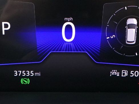 Used 2023 Volkswagen Tiguan SE w/ Panoramic Sunroof Package image 17