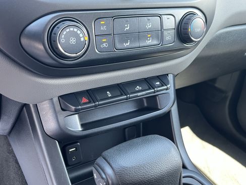 Used 2018 Chevrolet Colorado W/T AWD/4WD image 23