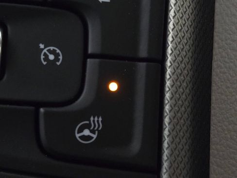 Used 2021 GMC Yukon Denali w/ Denali Premium Package image 11