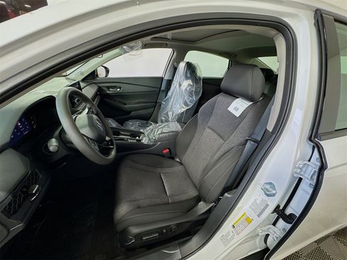 New 2025 Honda Accord SE image 9