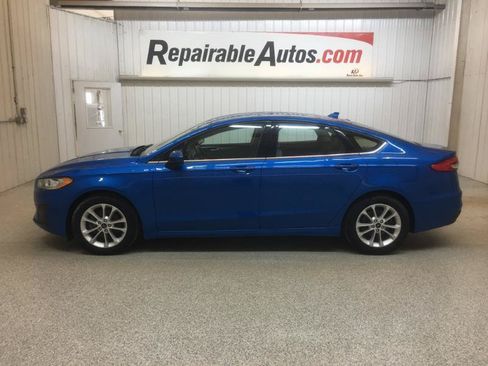 Used 2019 Ford Fusion SE FWD image 5
