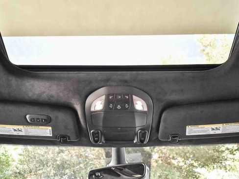 New 2026 Chrysler Pacifica Pinnacle w/ Trailer Tow Group image 15