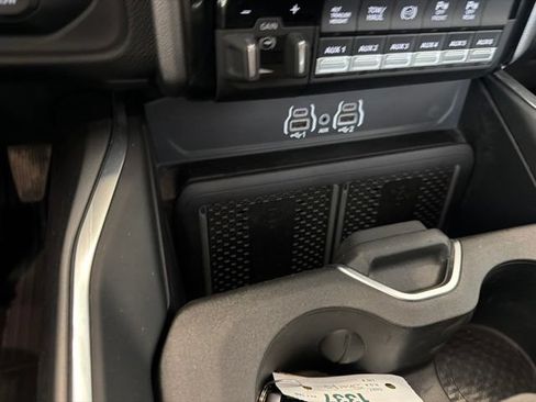 Used 2025 RAM 3500 Laramie w/ Max Tow Package AWD/4WD image 32