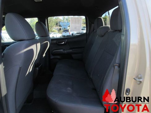 Certified 2016 Toyota Tacoma TRD Off-Road w/ Towing Package image 22