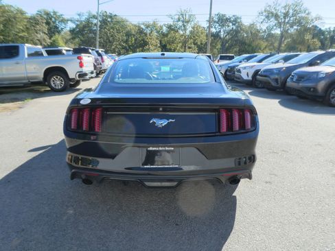 Used 2016 Ford Mustang Premium image 6
