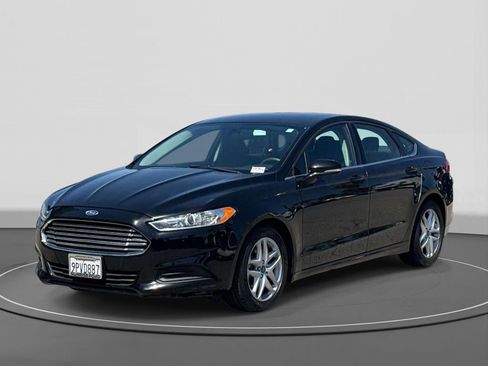 Used 2016 Ford Fusion SE FWD image 1