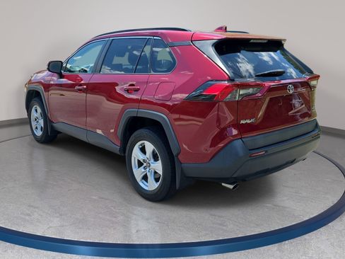 Used 2019 Toyota RAV4 XLE w/ Convenience Package AWD/4WD image 7
