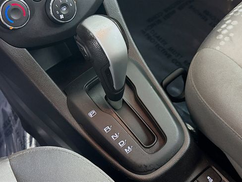 Used 2020 Chevrolet Sonic LT image 20