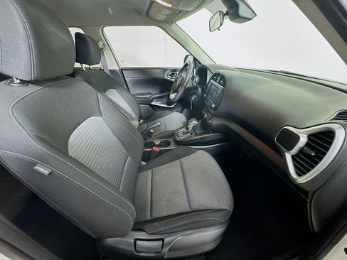 Used 2021 Kia Soul S image 32