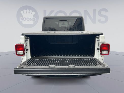 Used 2023 Jeep Gladiator Overland image 24