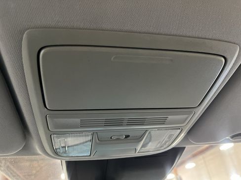 Used 2020 Honda CR-V LX image 33
