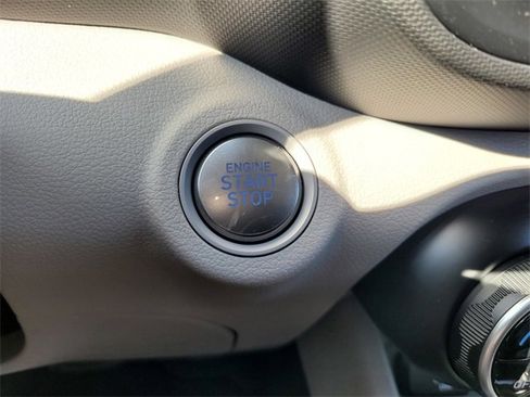 New 2025 Hyundai Venue SEL image 19