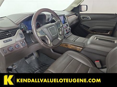 Used 2015 GMC Yukon XL Denali w/ Premium Package image 8