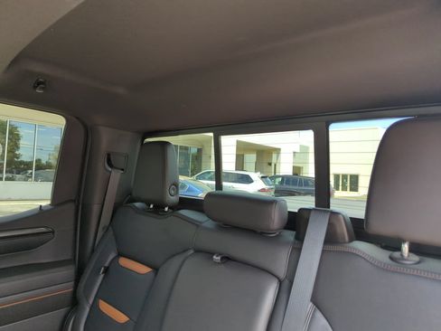 Used 2023 GMC Sierra 1500 AT4 w/ AT4 Premium Package AWD/4WD image 29