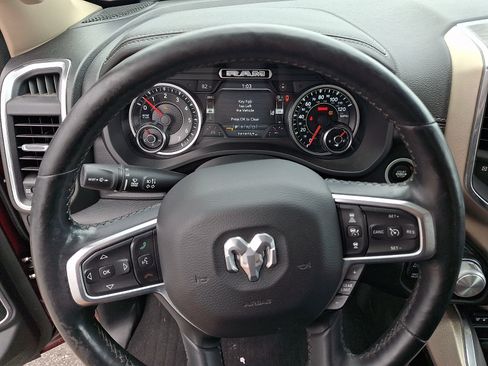 Used 2019 RAM 1500 Laramie AWD/4WD image 20