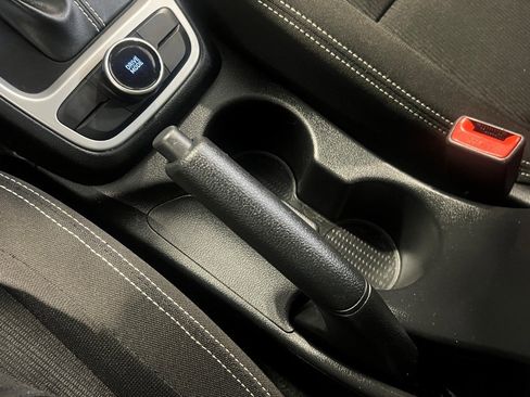 Used 2023 Hyundai Venue SEL image 42