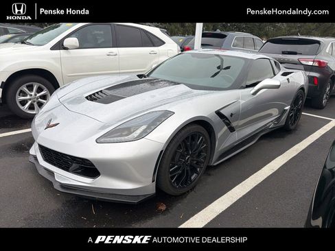 Used 2019 Chevrolet Corvette Stingray Coupe w/ 1LT image 1