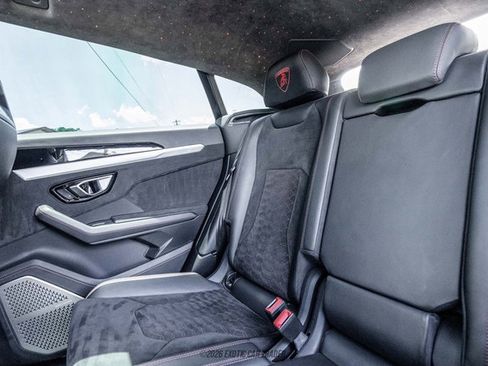 Used 2021 Lamborghini Urus AWD/4WD image 42