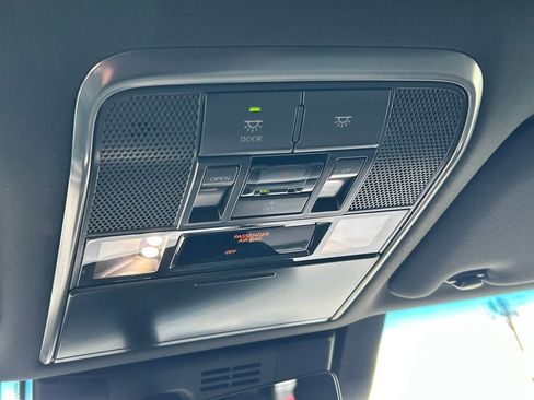 Used 2025 Lexus LX 700h Luxury image 21