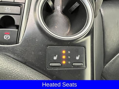 Used 2018 Toyota Camry XLE FWD image 9