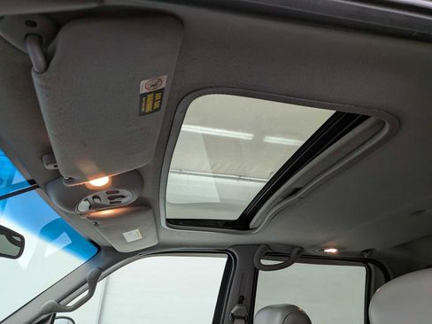 Used 2002 Ford F150 SuperCrew 139 4WD image 22