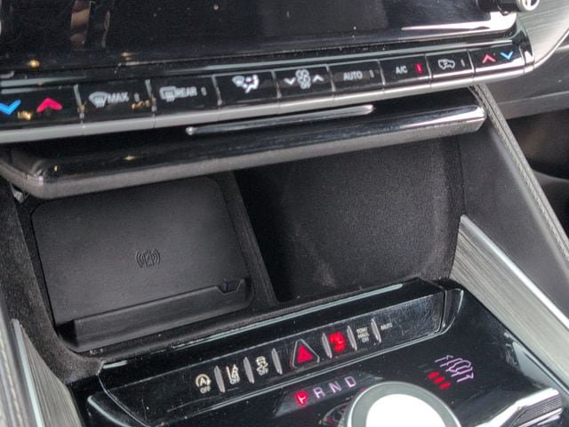 Certified 2023 Jeep Wagoneer Series III w/ Preferred Equipment Group AWD/4WD image 15