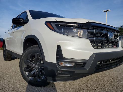 New 2026 Honda Ridgeline Sport image 2
