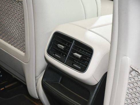 Used 2025 Mercedes-Benz GLE 350 4MATIC w/ AMG Line Exterior image 55