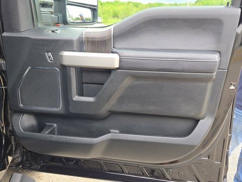 Used 2021 Ford F250 Lariat AWD/4WD image 6