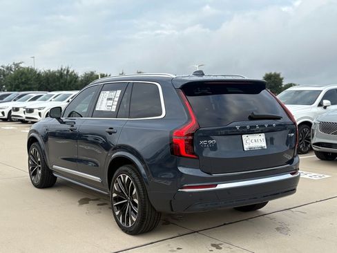New 2026 Volvo XC90 T8 Plus w/ Protection Package Premier image 5