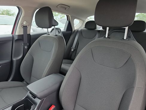 New 2026 Kia K4 FWD image 21
