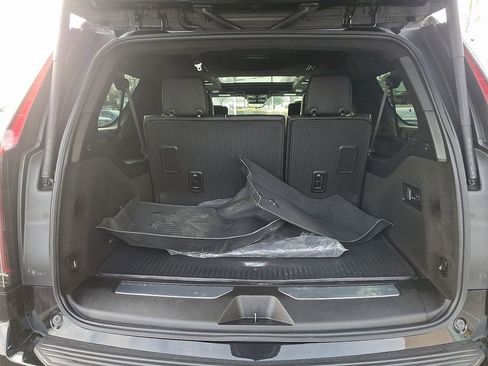 Used 2023 Cadillac Escalade ESV Sport Platinum w/ LPO, ONYX Package image 33