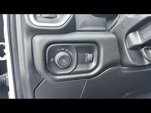 Used 2023 RAM 2500 Big Horn w/ Cold Weather Group image 17