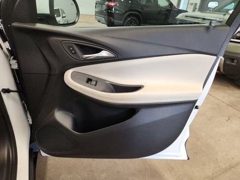 Used 2024 Buick Encore GX Preferred w/ Comfort Package FWD image 33