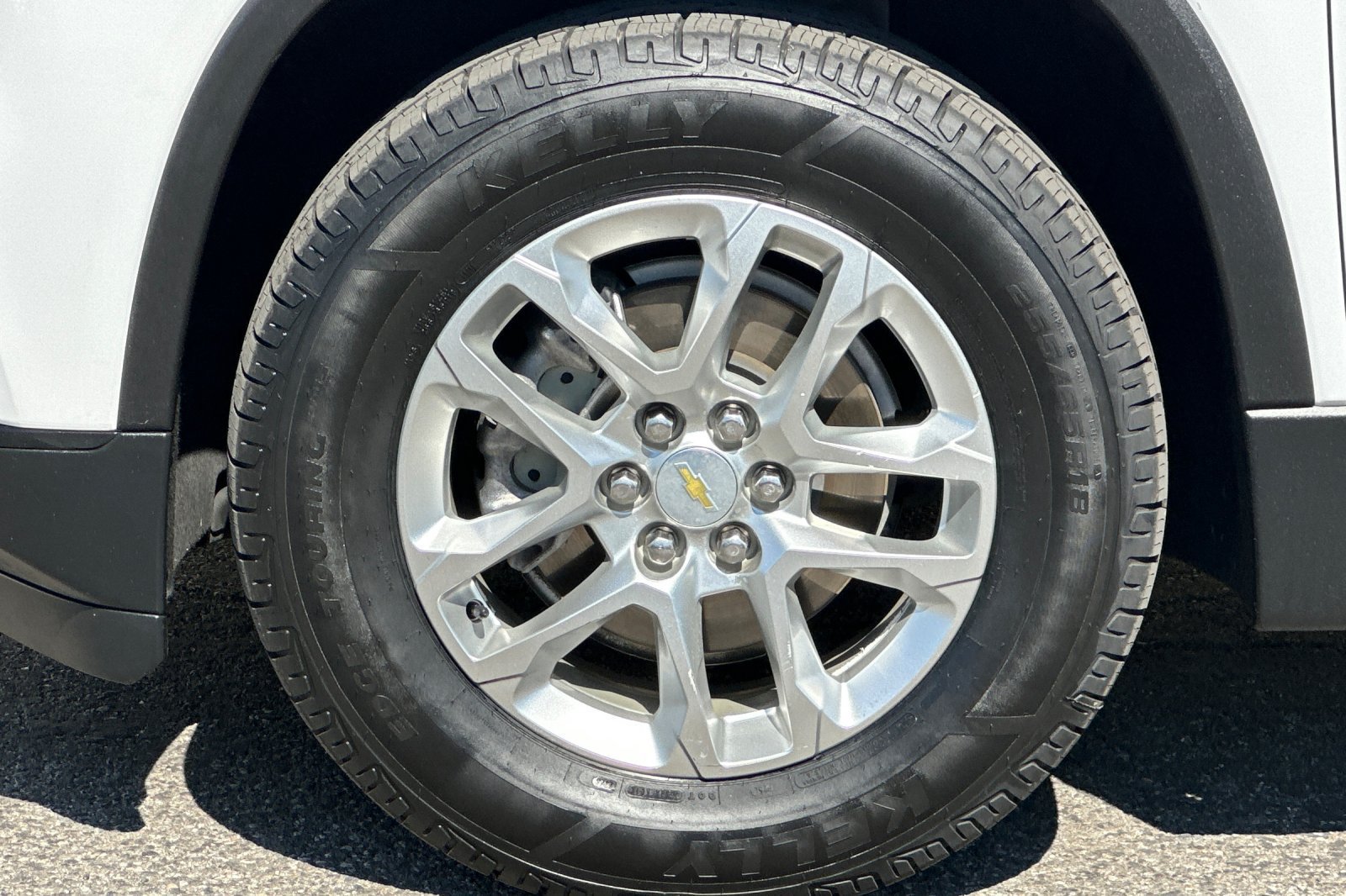 Used 2020 Chevrolet Traverse LS FWD image 37