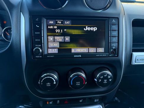 Used 2017 Jeep Compass High Altitude image 8