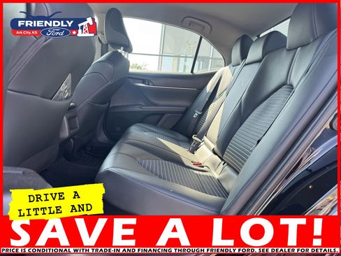 Used 2024 Toyota Camry SE w/ Convenience Package image 12