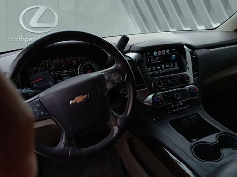 Used 2016 Chevrolet Suburban LT w/ Luxury Package image 13