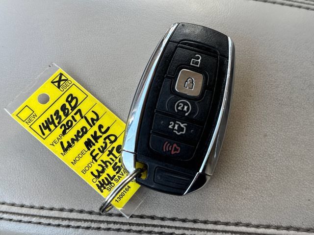 Used 2017 Lincoln MKC Select w/ Select Plus Package FWD image 29