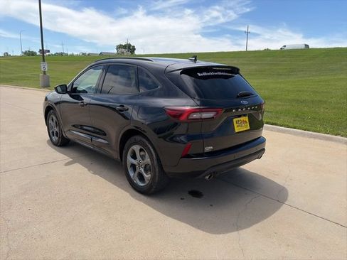 Used 2024 Ford Escape ST-Line w/ Tech Pack #1 AWD/4WD image 5