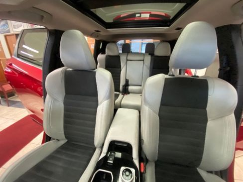 Used 2025 Mitsubishi Outlander SE FWD image 19